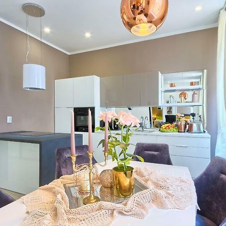 Hedone Luxury Apartment With Free Parking Pula Buitenkant foto