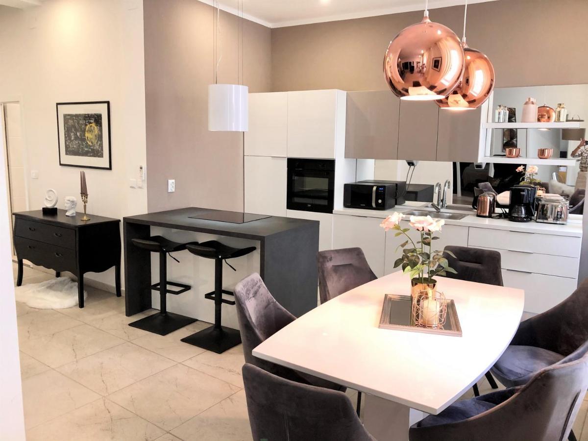 Hedone Luxury Apartment With Free Parking Pula Buitenkant foto