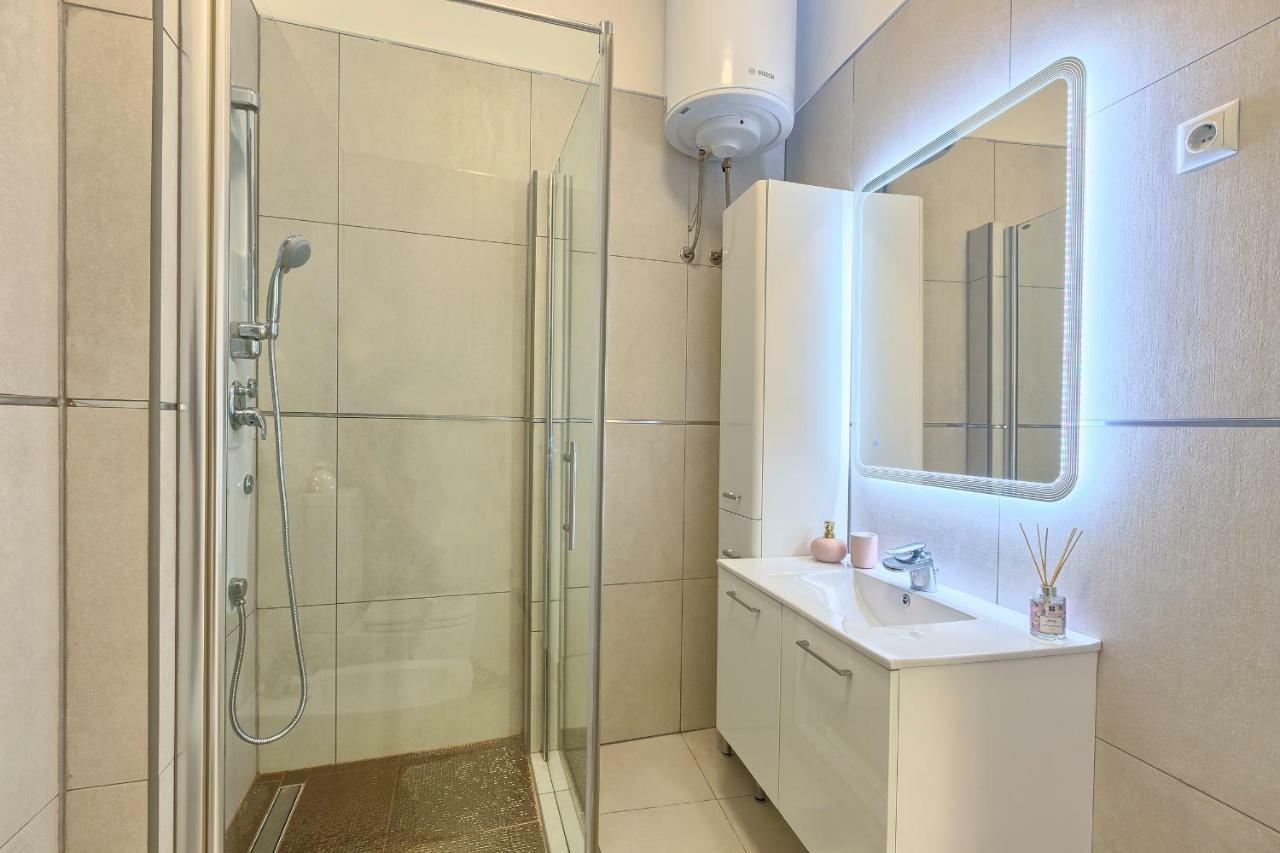 Hedone Luxury Apartment With Free Parking Pula Buitenkant foto